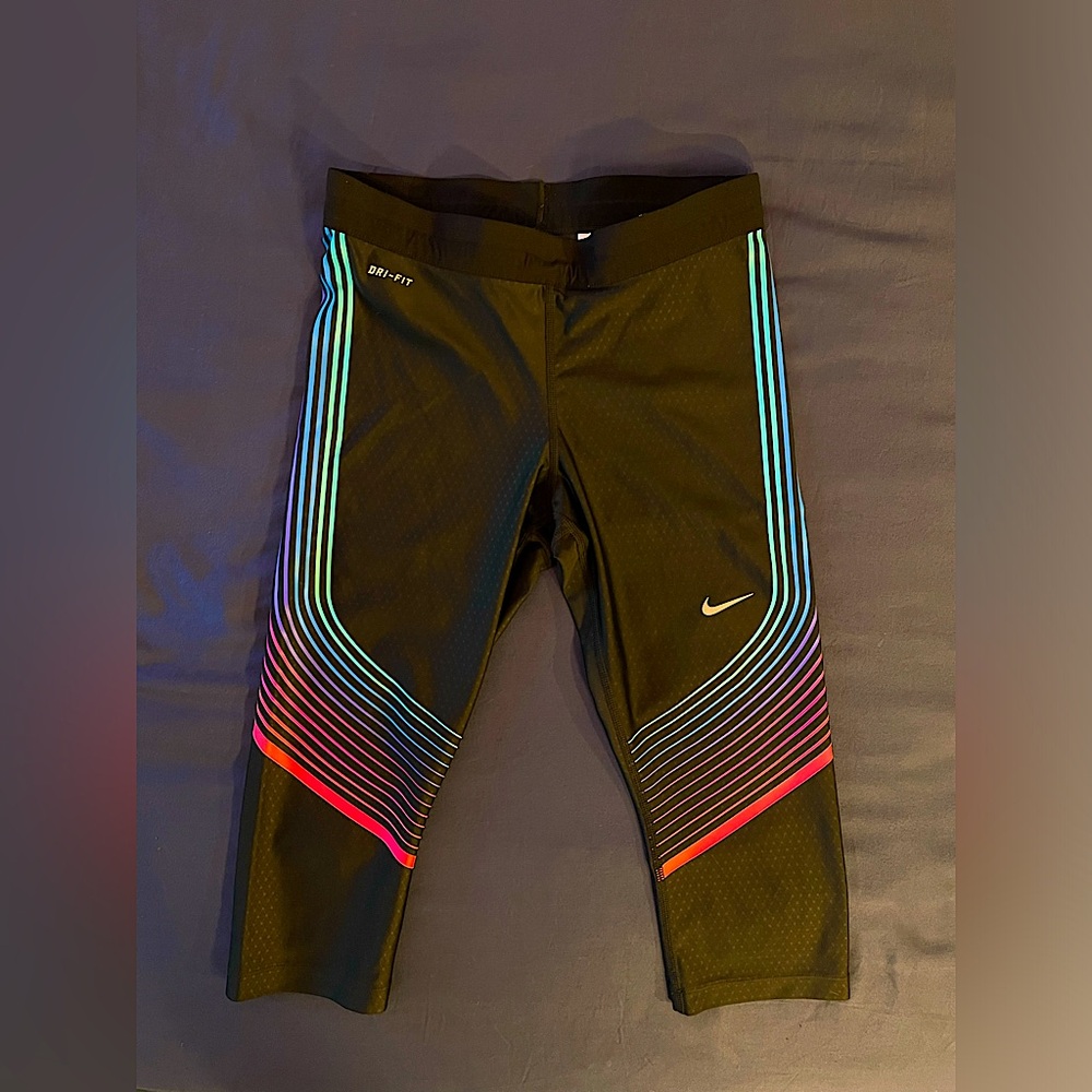 Small Nike Dri-Fit Capri Leggings
